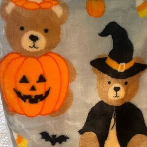 Splendid Abode spook collection oversized plush throw Halloween bear 60x70
